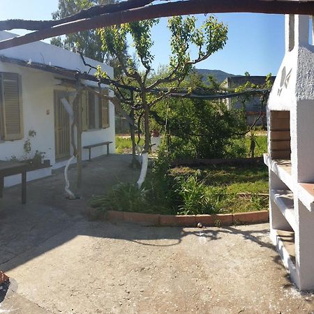 Cosy Home With Private Parking By The Sea Siniscola Buitenkant foto