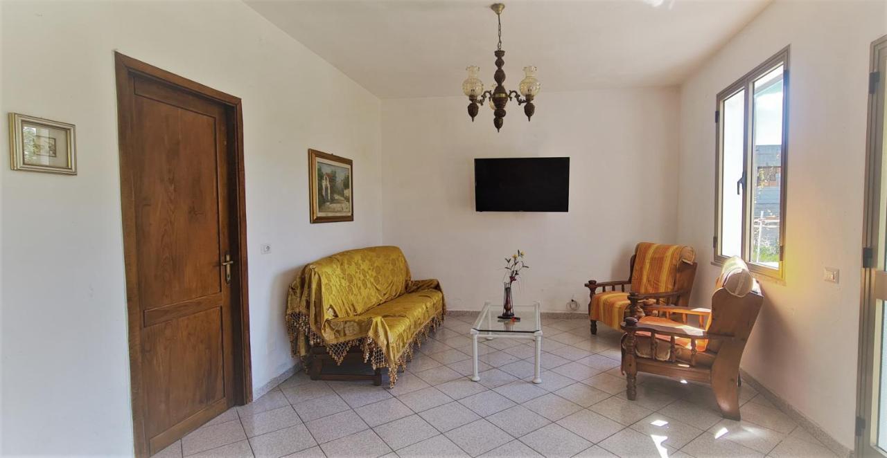 Cosy Home With Private Parking By The Sea Siniscola Buitenkant foto