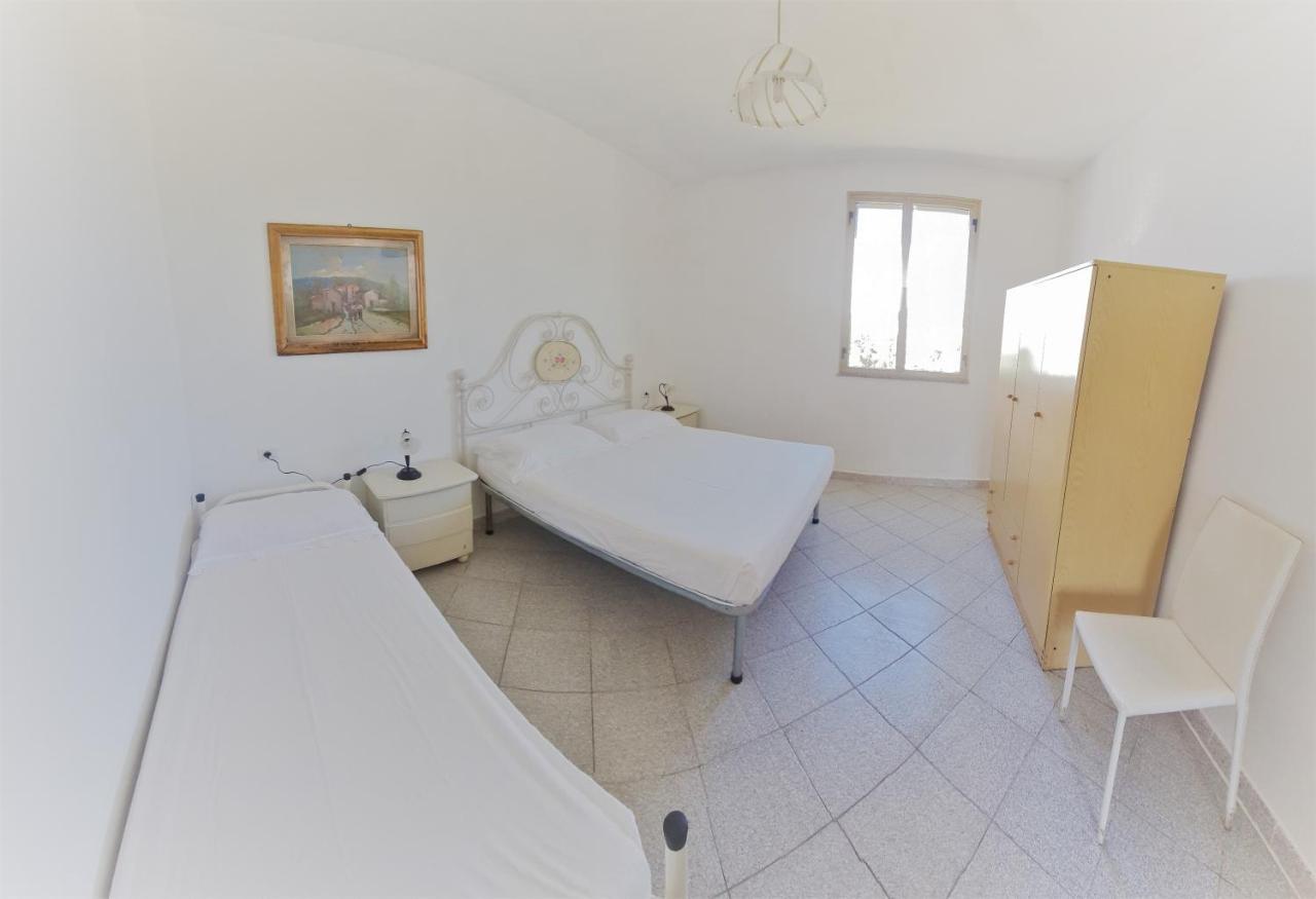 Cosy Home With Private Parking By The Sea Siniscola Buitenkant foto